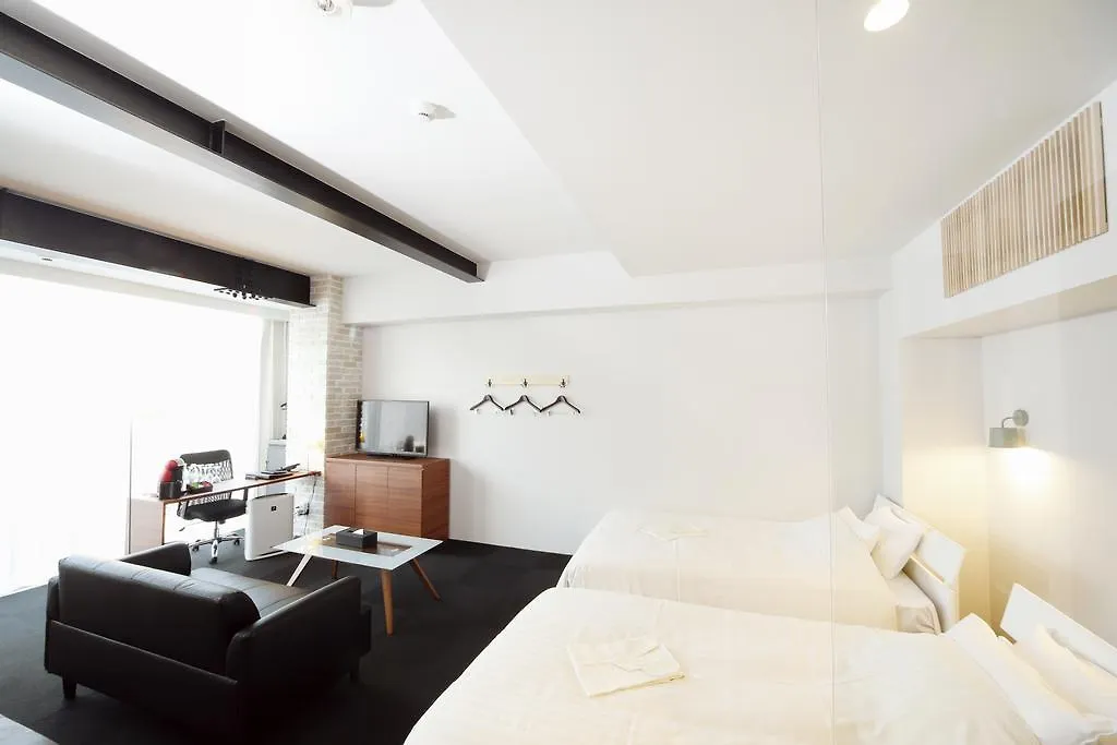 The Rooms Осака 3*,