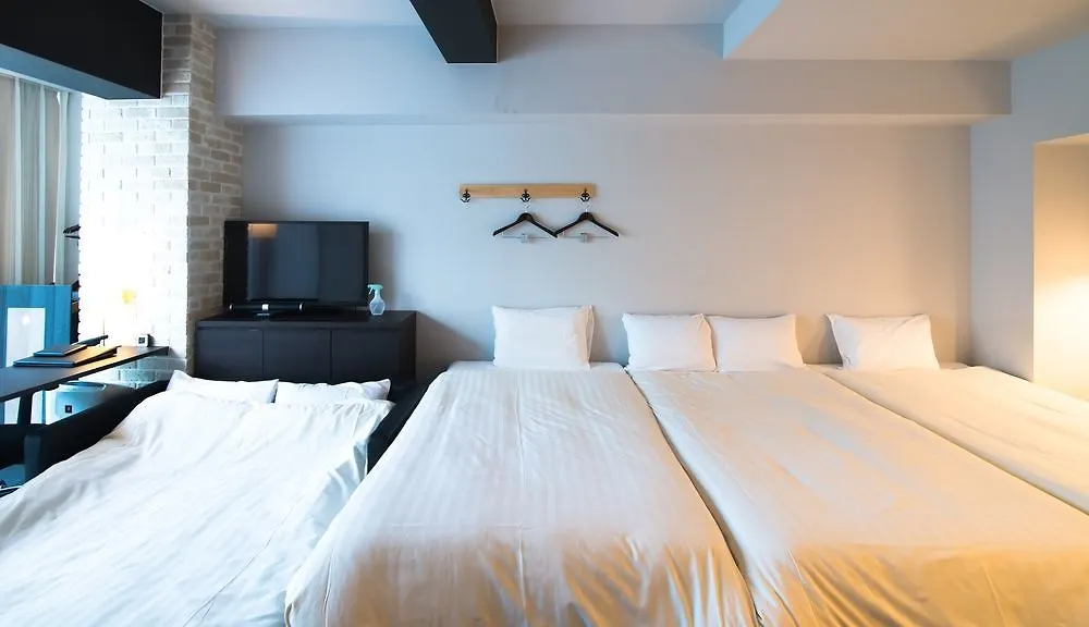 The Rooms Oszaka 3*,