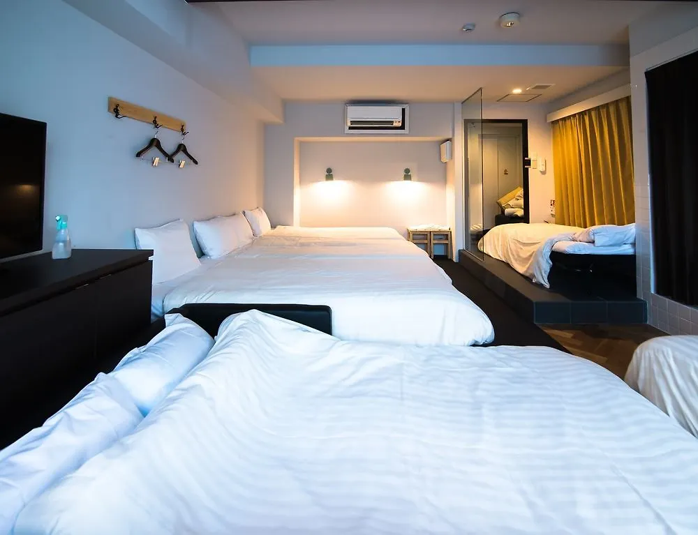 The Rooms Осака 3*,
