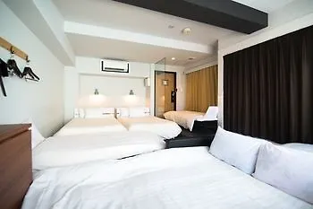 Отель The Rooms Осака